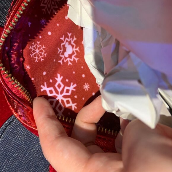 Santa Mickey Mouse Disney Parks Loungefly Backpack Red NWT - Picture 6 of 6